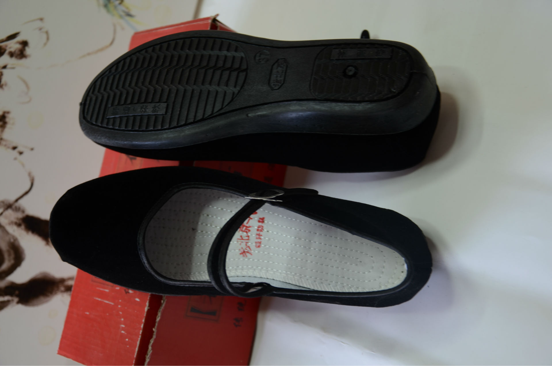 老北京布鞋女平绒衣带一代妈妈鞋黑色酒店工作鞋舞蹈鞋厂家批发