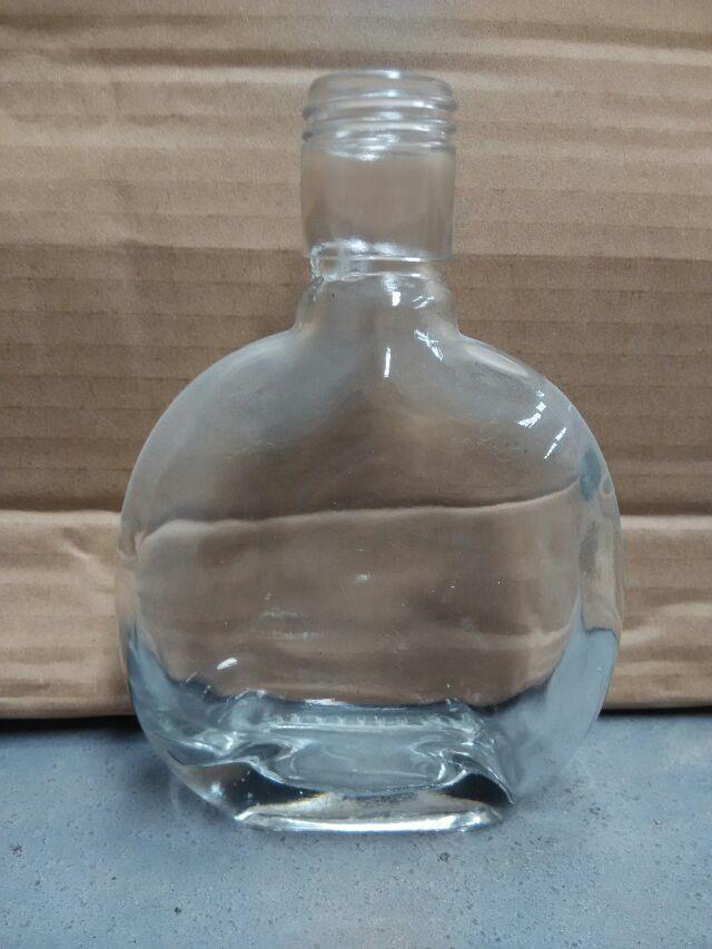 厂家直供精美新款玻璃瓶 高品质晶白料玻璃酒瓶 可定制logo