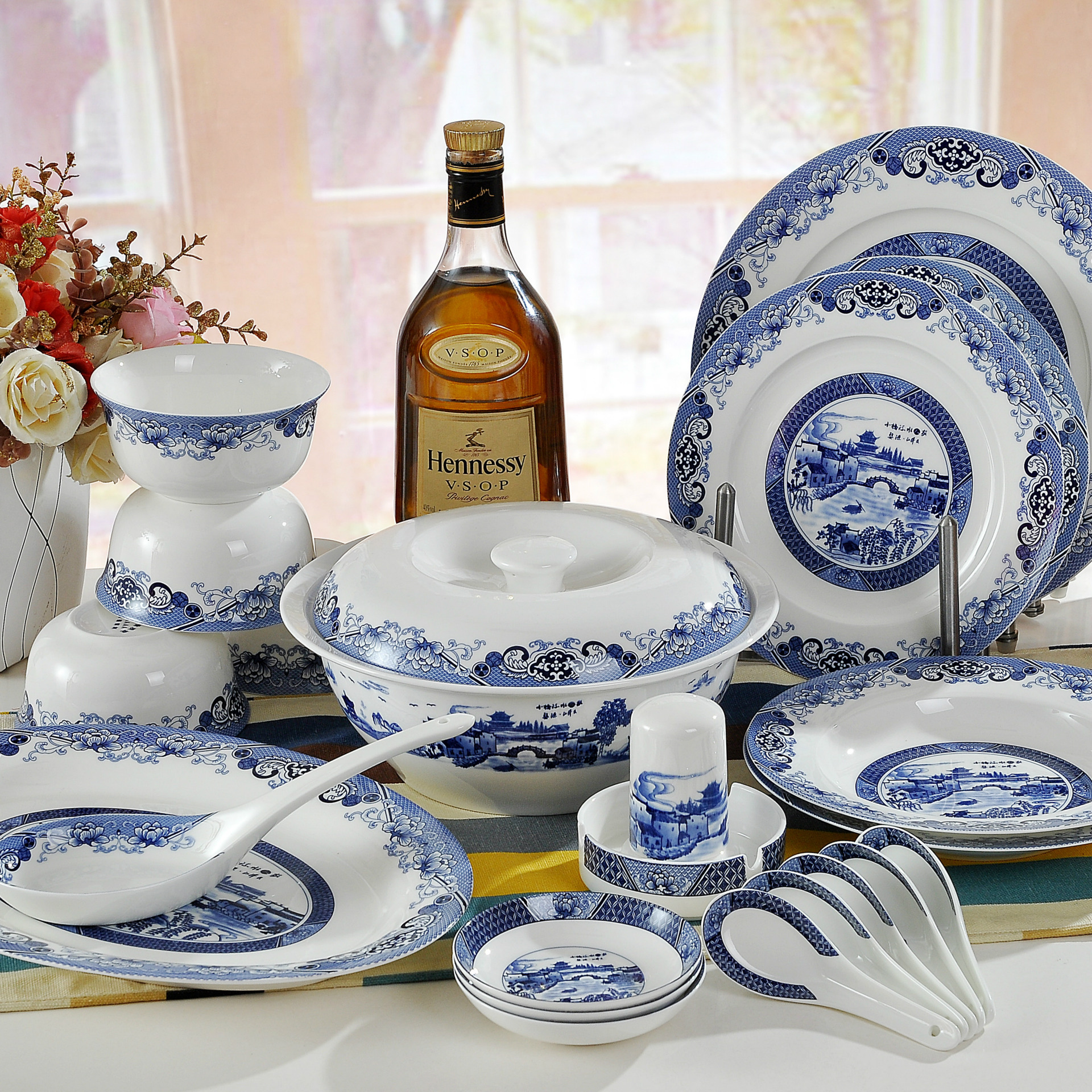 首创陶瓷 景德镇瓷器56头正品骨瓷餐具套装 陶瓷碗盘碟小桥流水