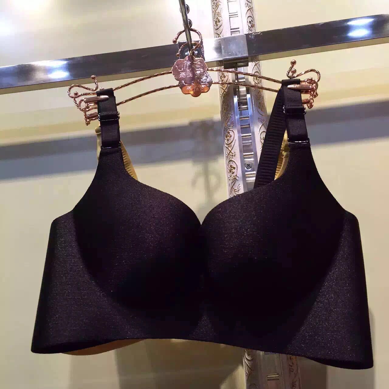 盈忆馨品牌无钢圈一片式拉丝调整型内衣防下垂健康型聚拢无痕文胸