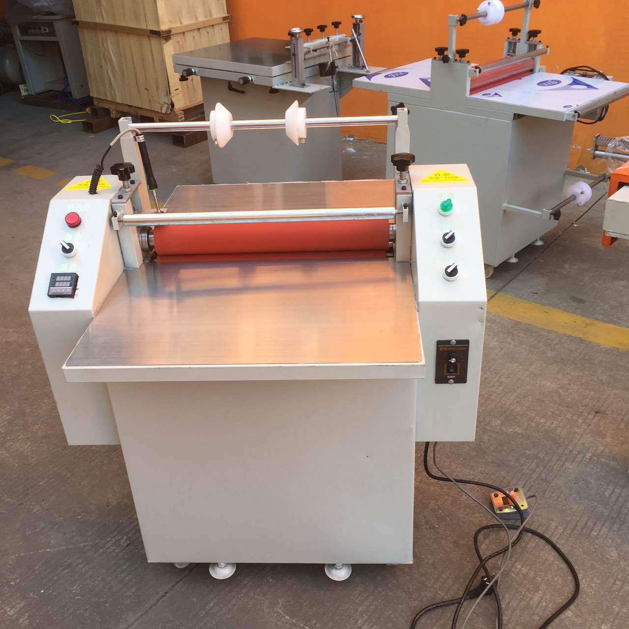 供应铝型材贴膜机