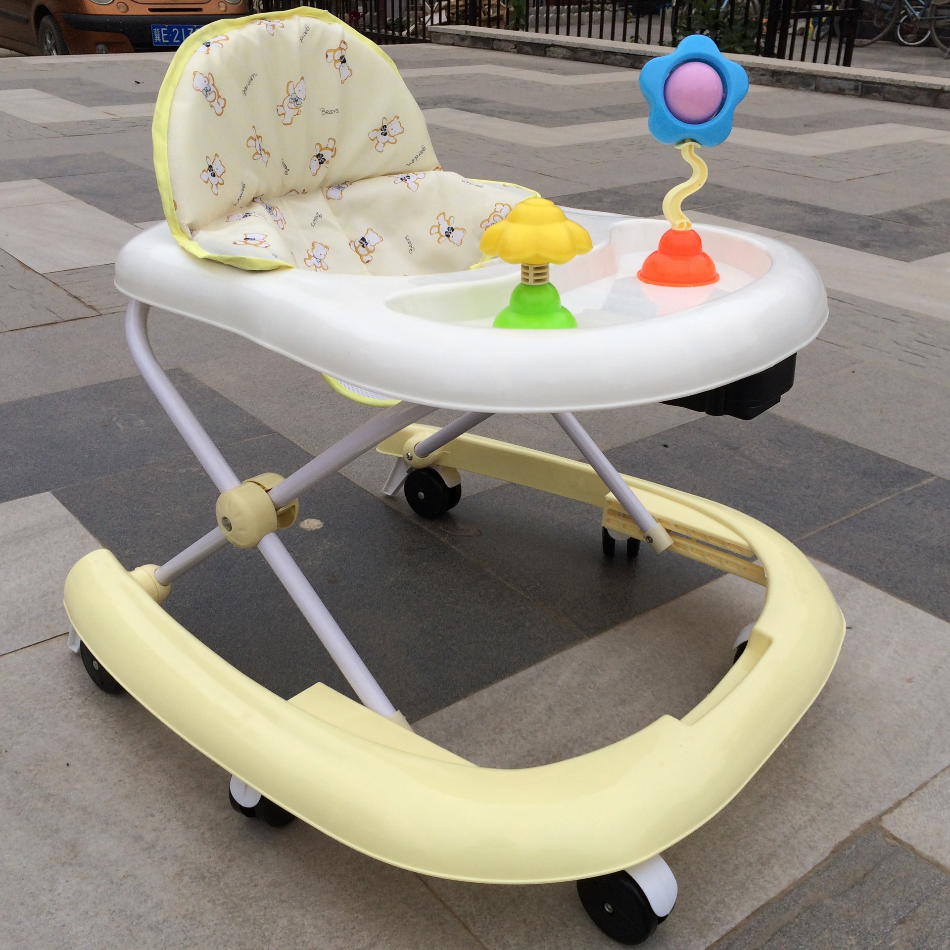 正品婴儿童宝宝学步车助步车多功能易安装折叠防侧翻 u型学步车