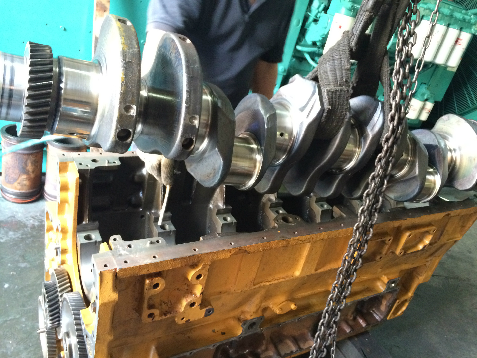 供应sa6d170柴油发动机二手标准曲轴6162-33-1131