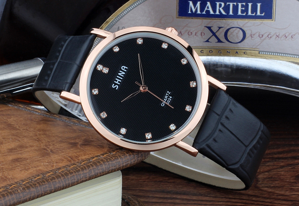 shina时尚薄款男女学生情侣手表一对时装皮带手表皮带批发销售