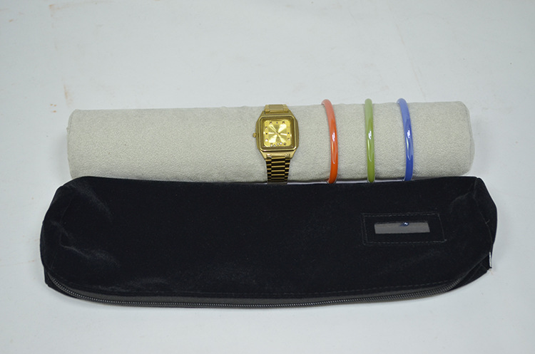 灰黑手镯珠宝卷