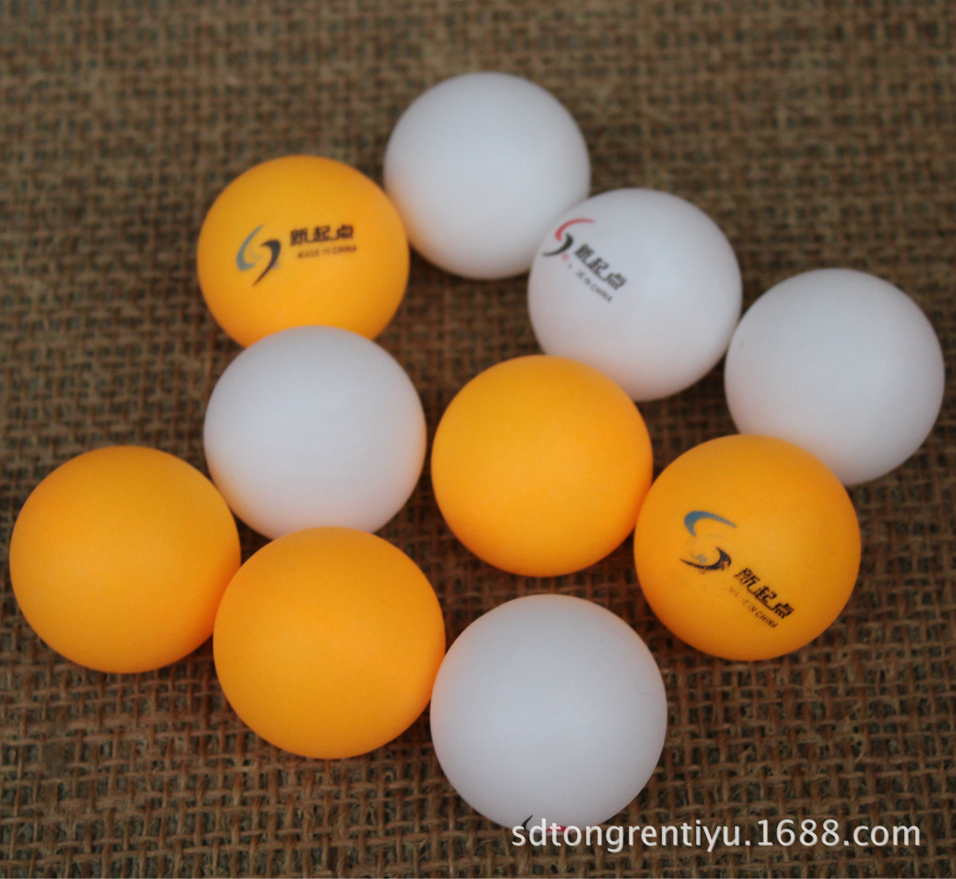 批发桶装塑料乒乓球 儿童幼儿园玩具 抽奖活动用 高弹性