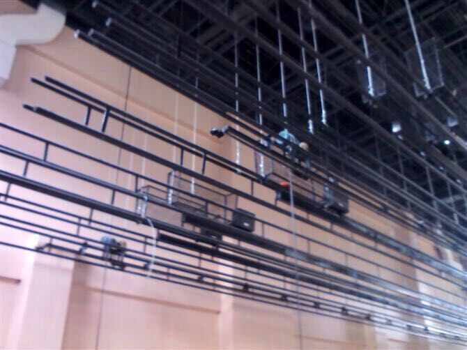 专业生产舞台机械,舞台灯光电动吊杆,舞台大幕拉幕机