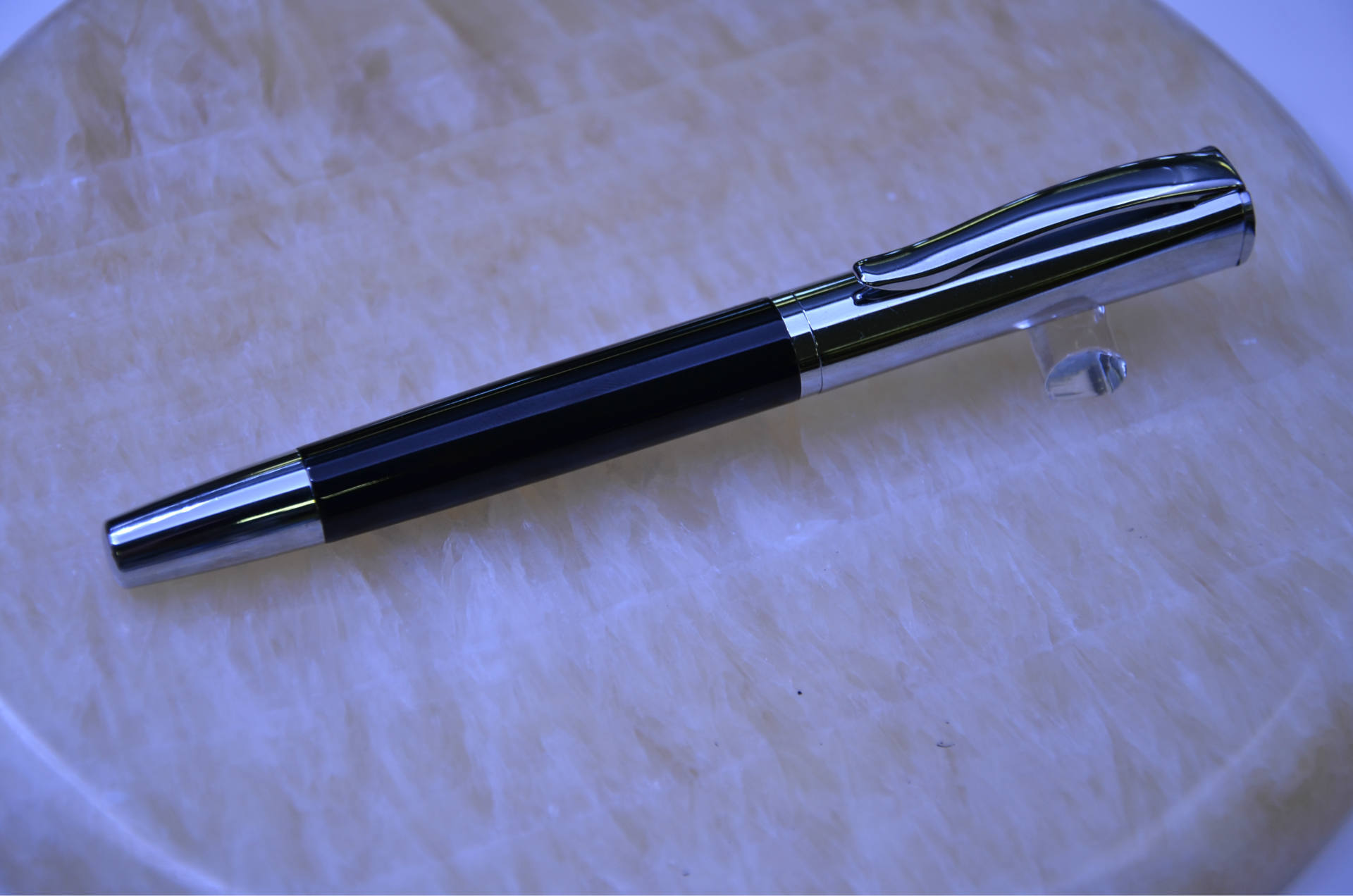 金豪黑色烤漆签字笔学生练习中性笔商务办公用品宝珠笔定制