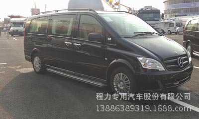 奔驰商务车1