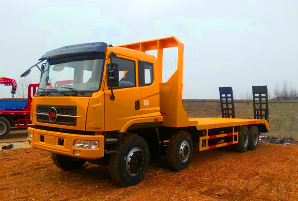 楚风前四后八短轴距挖机平板车