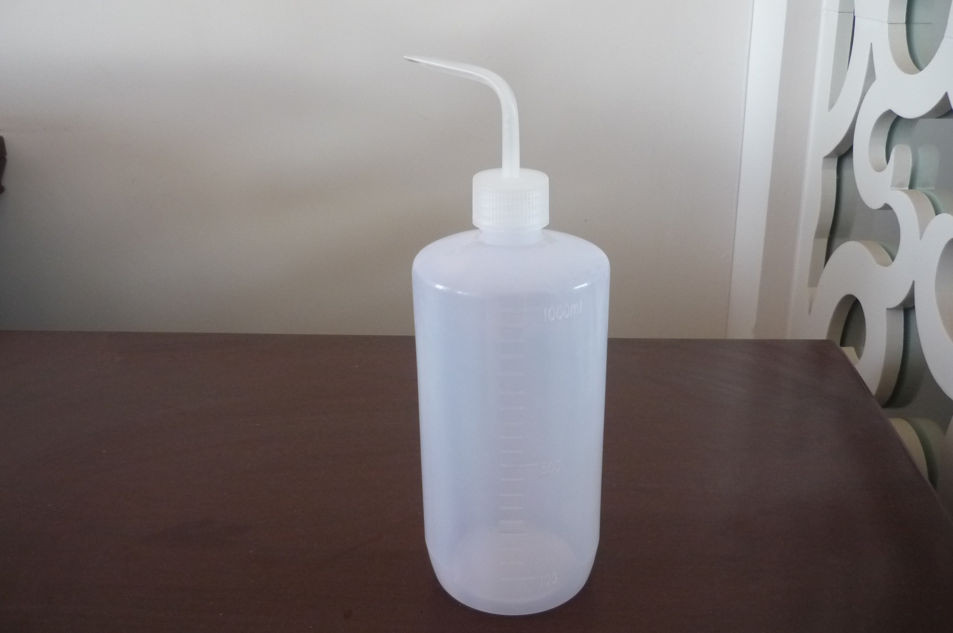 1000ml清洗瓶 白色弯头尖嘴塑料酒精瓶 油壶 实验专用瓶