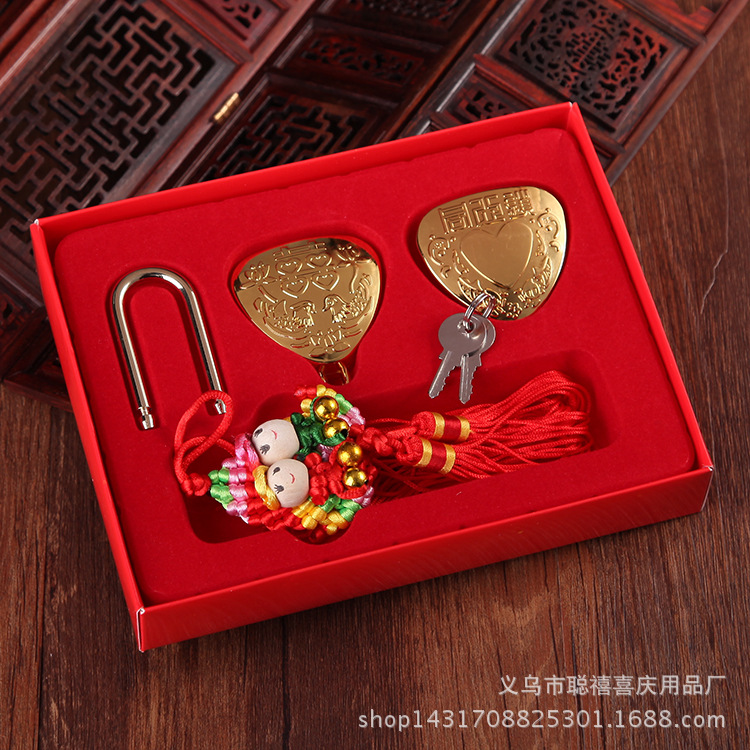 厂家批发结婚用品同心锁中国传统婚礼习俗用品 永结同心锁夫妻锁