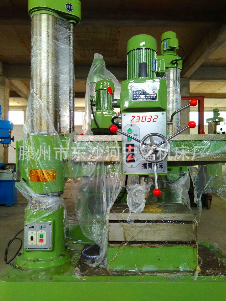 3032摇臂钻床刘d