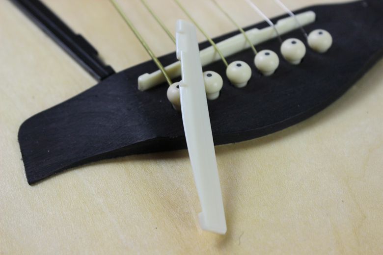 ebay热卖民谣吉他下琴桥 下弦枕 黑色白色 吉他下琴枕 吉他配