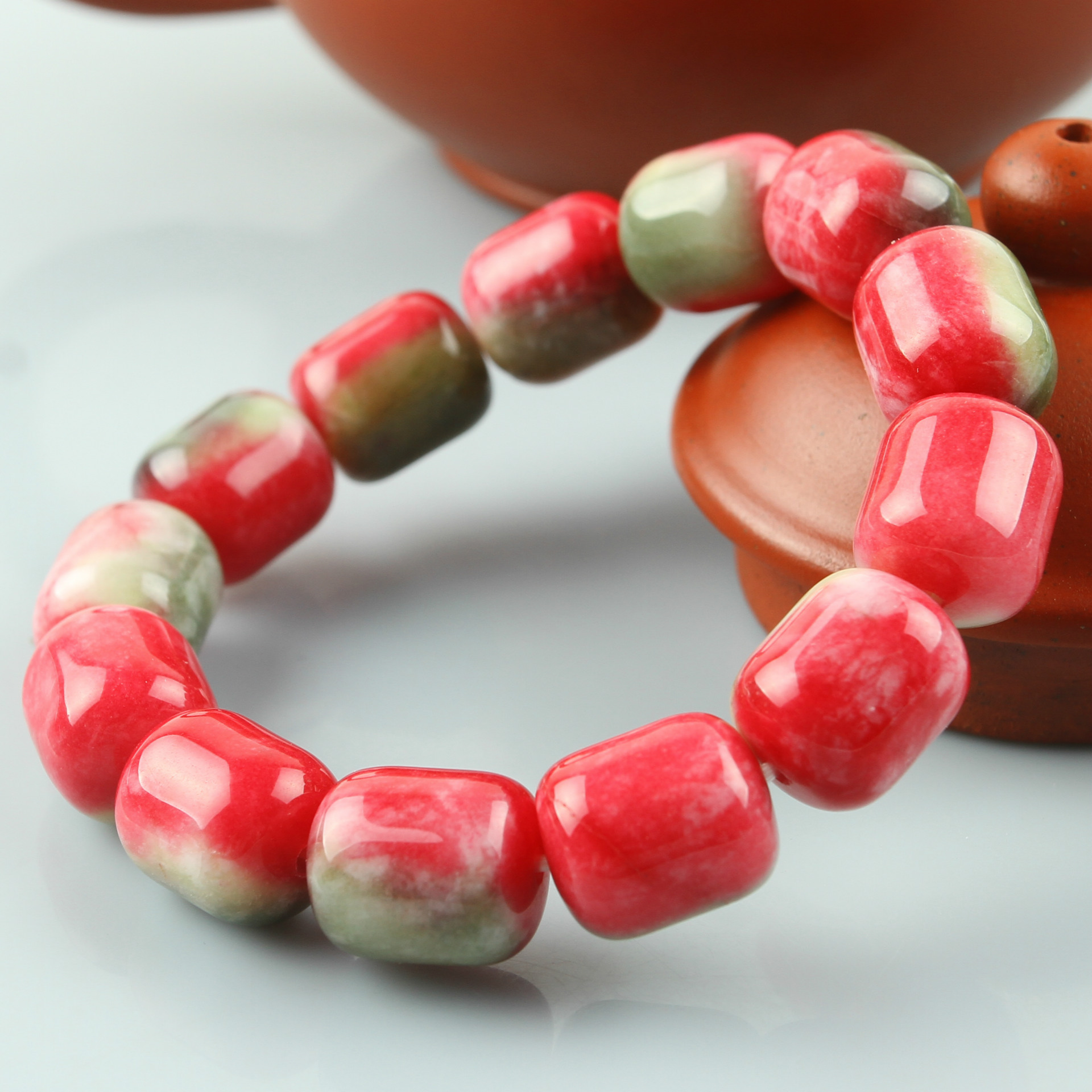 正品天然桃花玉手链 七彩玉红绿宝女款手排本命年旺夫运手串批发