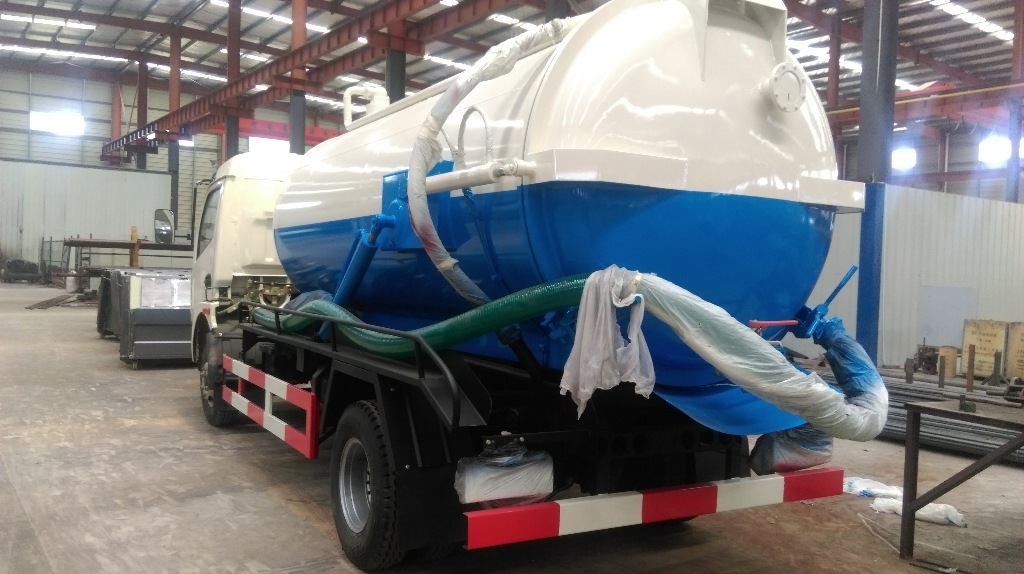 东风多利卡8吨真空吸污车|大功率水环泵抽污车|高压疏通吸污车