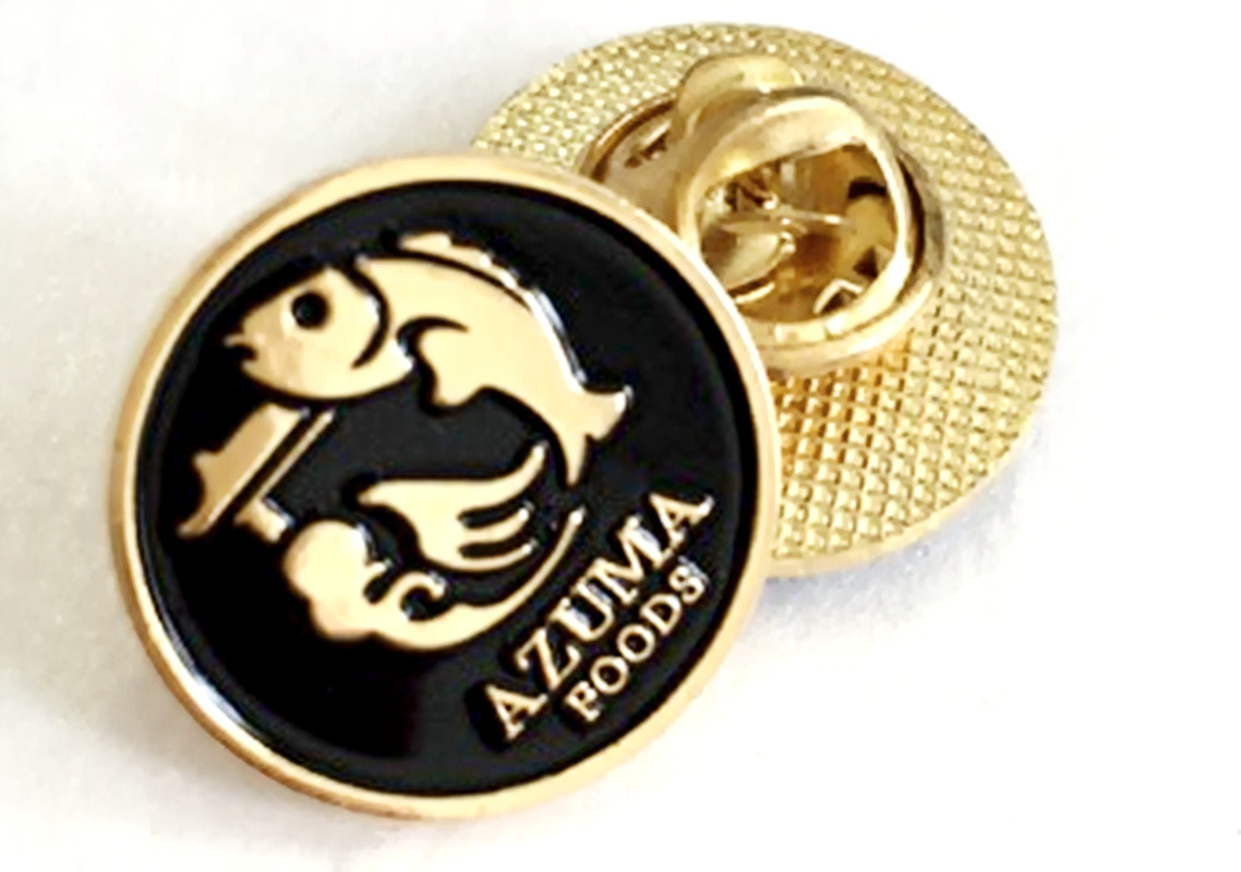 我司专业生产五金工艺饰品金属徽章烤漆珐琅徽章欢迎广大客户订购