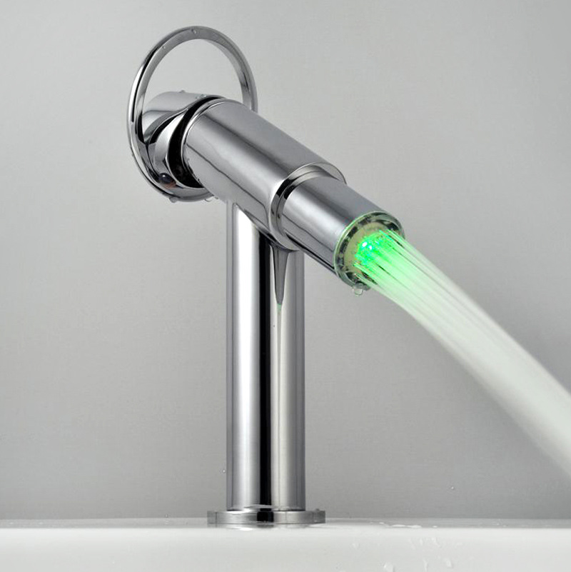 过滤节水先进嘴芯水龙头厂家直销 led灯温控变色花洒喷头水龙头