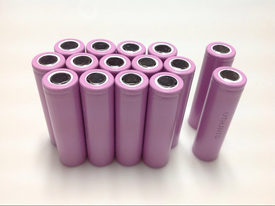 全新a品18650锂电池 1800毫安 移动电源电芯 强光手电筒专用电池