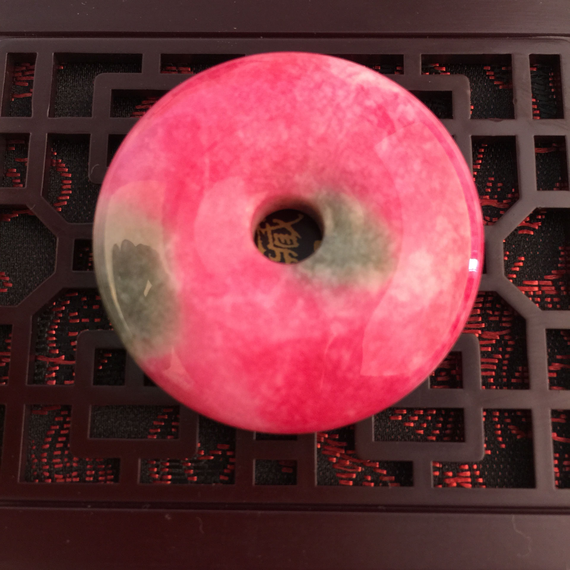 厂家直销 正品桃花玉平安扣 玉平安扣 男友通用 辟邪保平安