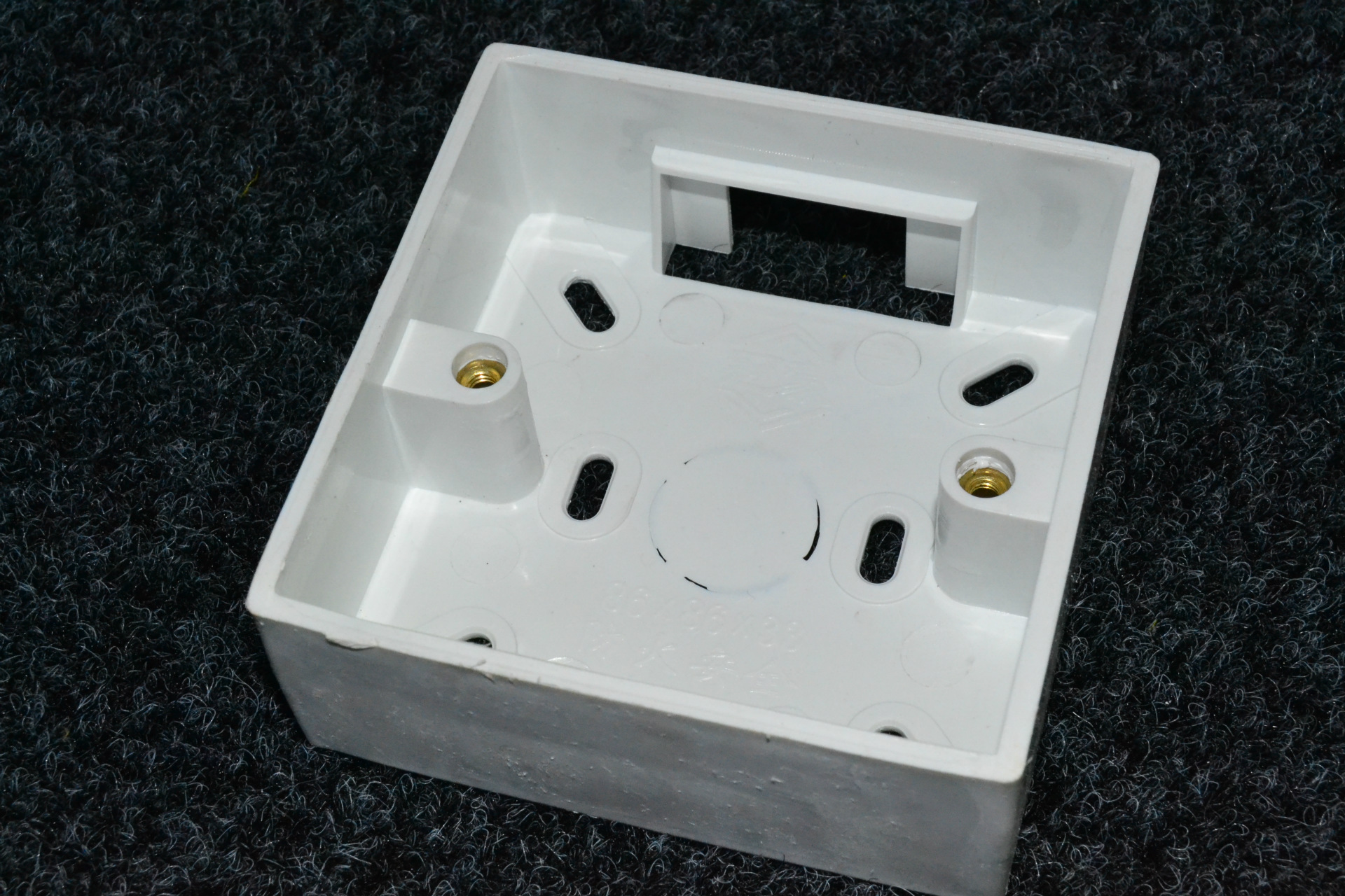 明装86线盒 接线盒开关插座盒86型防火线盒 白色明装线盒86*33mm