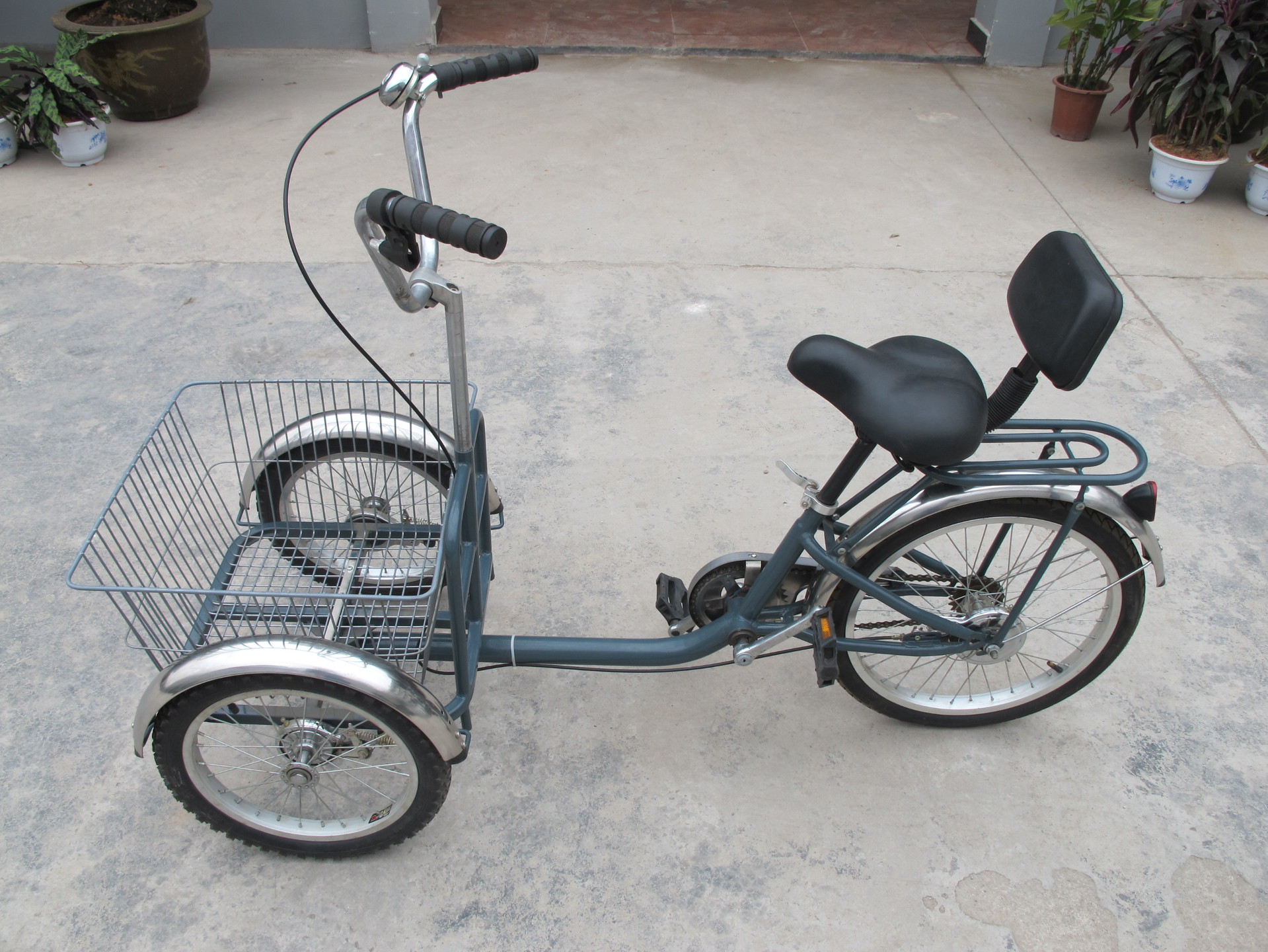 倒骑三轮车,倒骑驴,三轮车hy-15-1