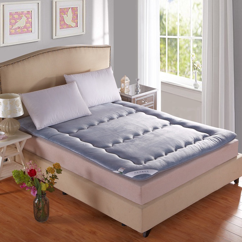 竹炭因子纤维保健保暖床垫 舒适加厚防滑褥子 学生宿舍单人垫被