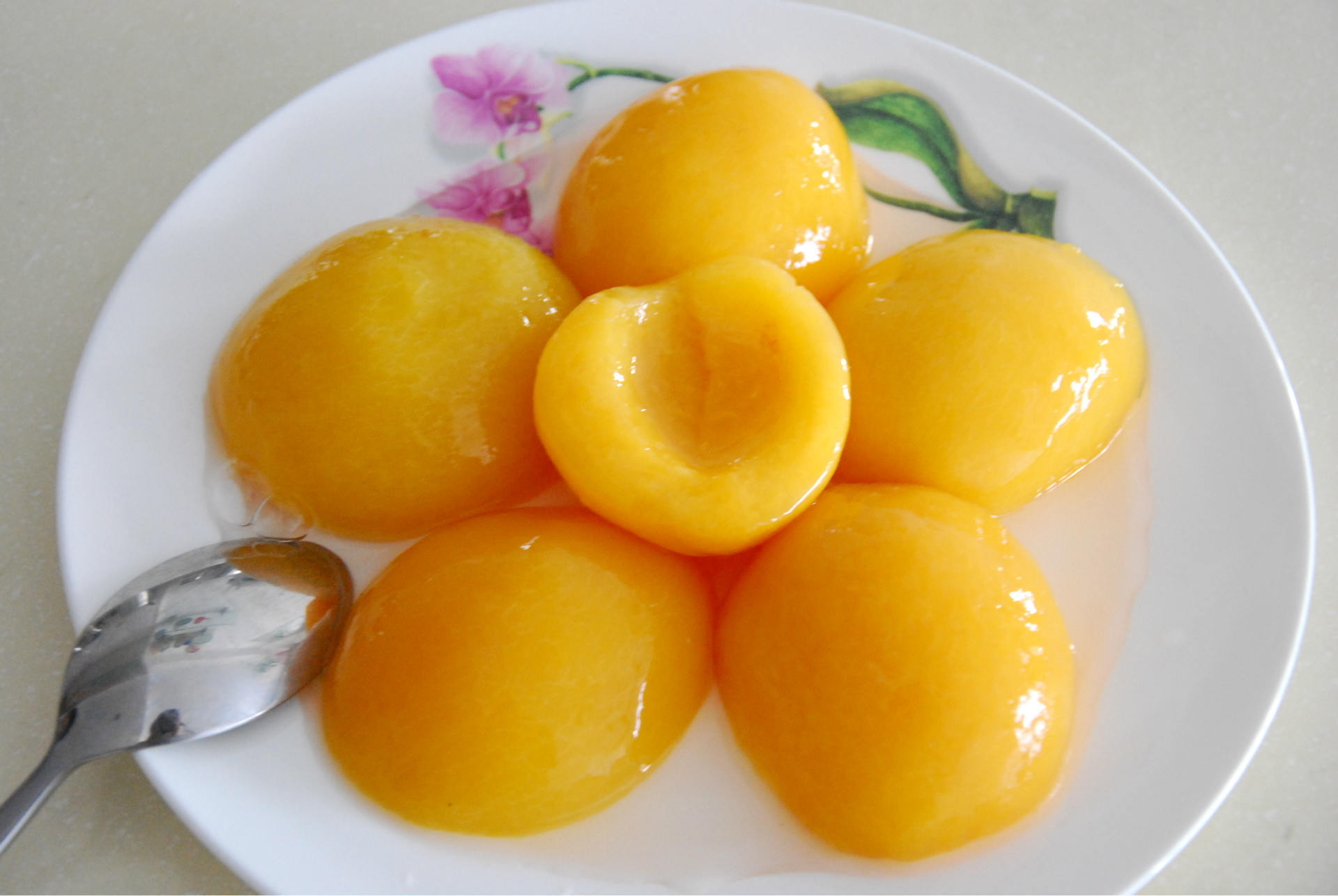 黄桃罐头_糖水黄桃罐头\/酸甜黄桃罐头\/桃子\/\/水