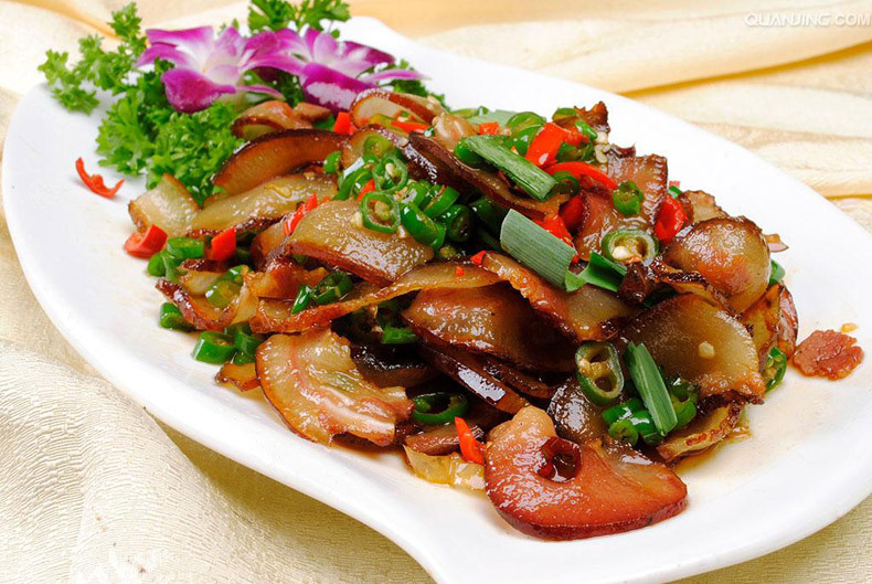 厂家批发零售湘西土腊肉酒店特色菜湖南烟熏农家特产米糠五