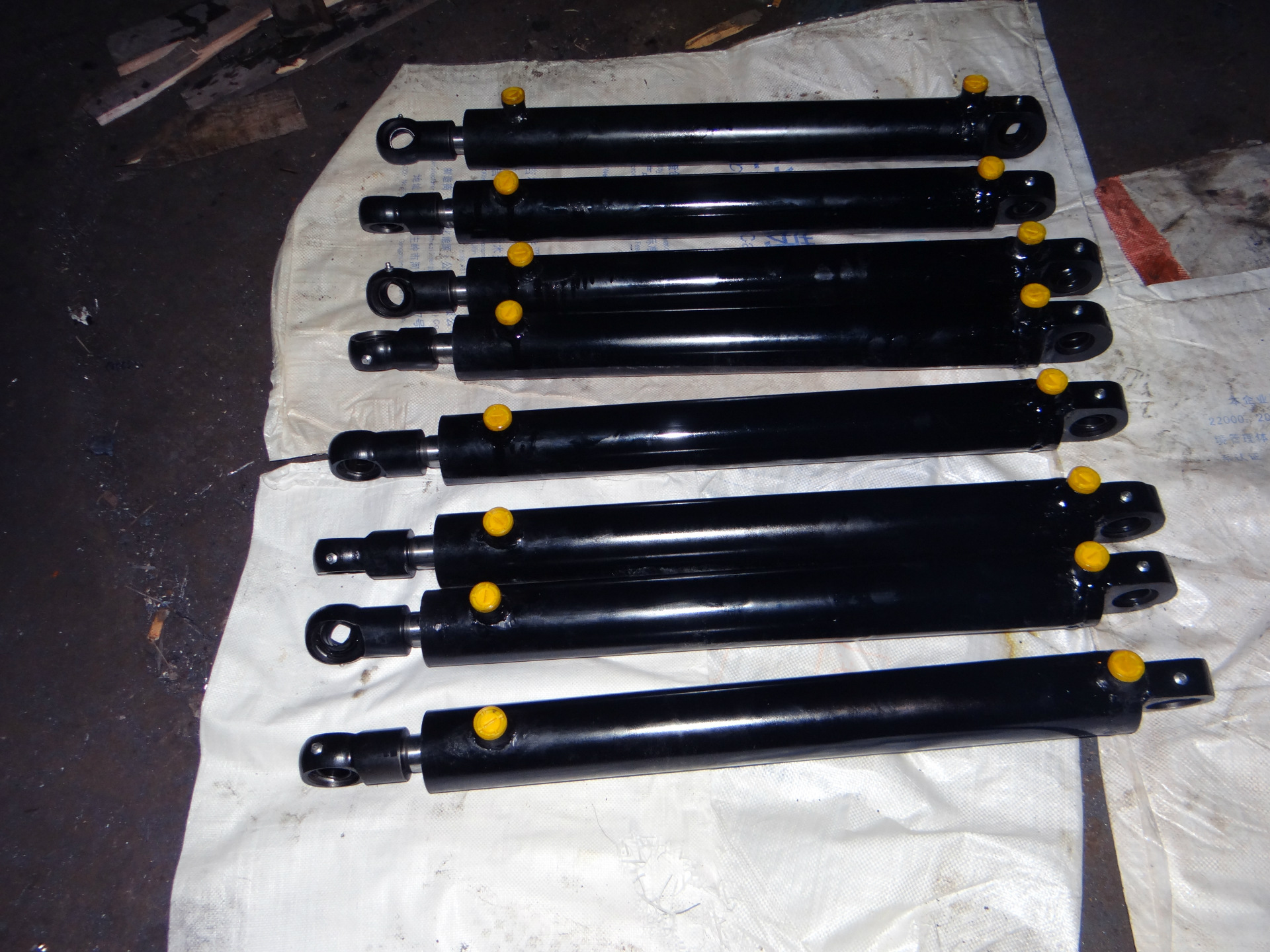 液压缸油缸液压油缸厂家直销重型轻型车辆冶金设备液压缸hsg.