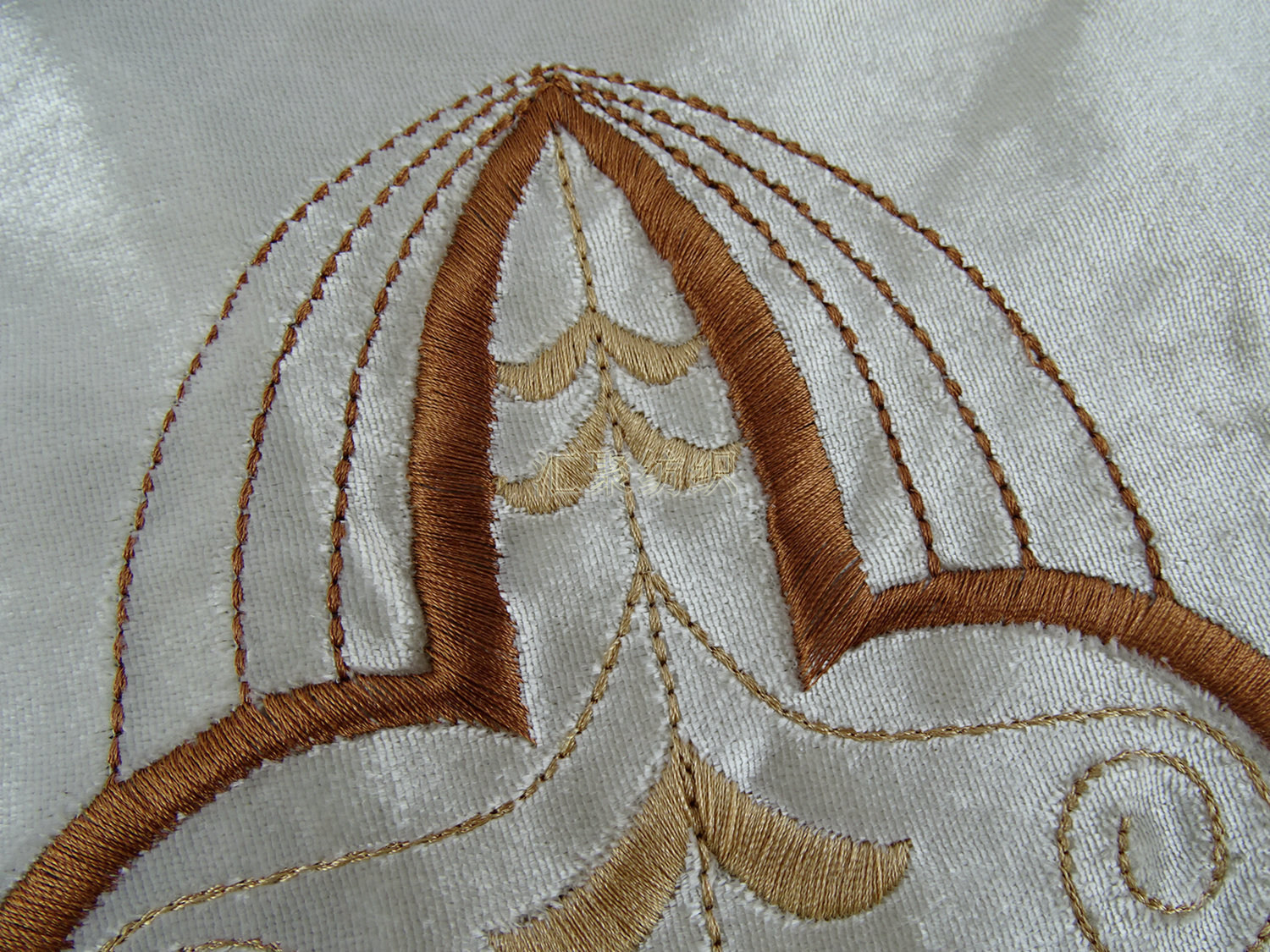 多色平绣5色盘花定位电脑绣花抱枕绣花布绣花裁片绣花