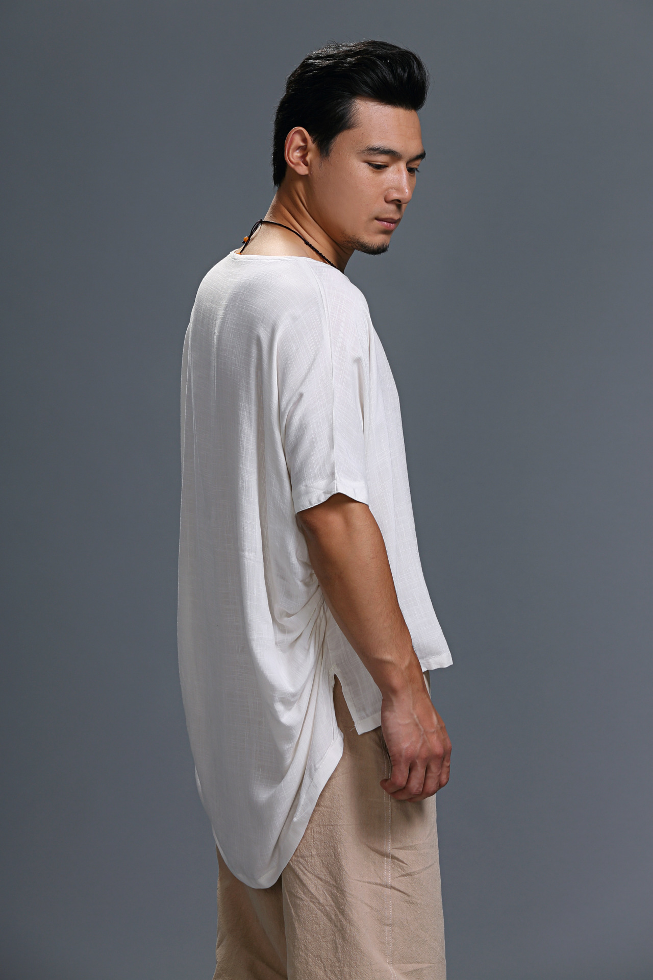 麻凡布衣 时尚新款男士短袖t恤 棉麻宽松圆领两侧开叉 前短后长