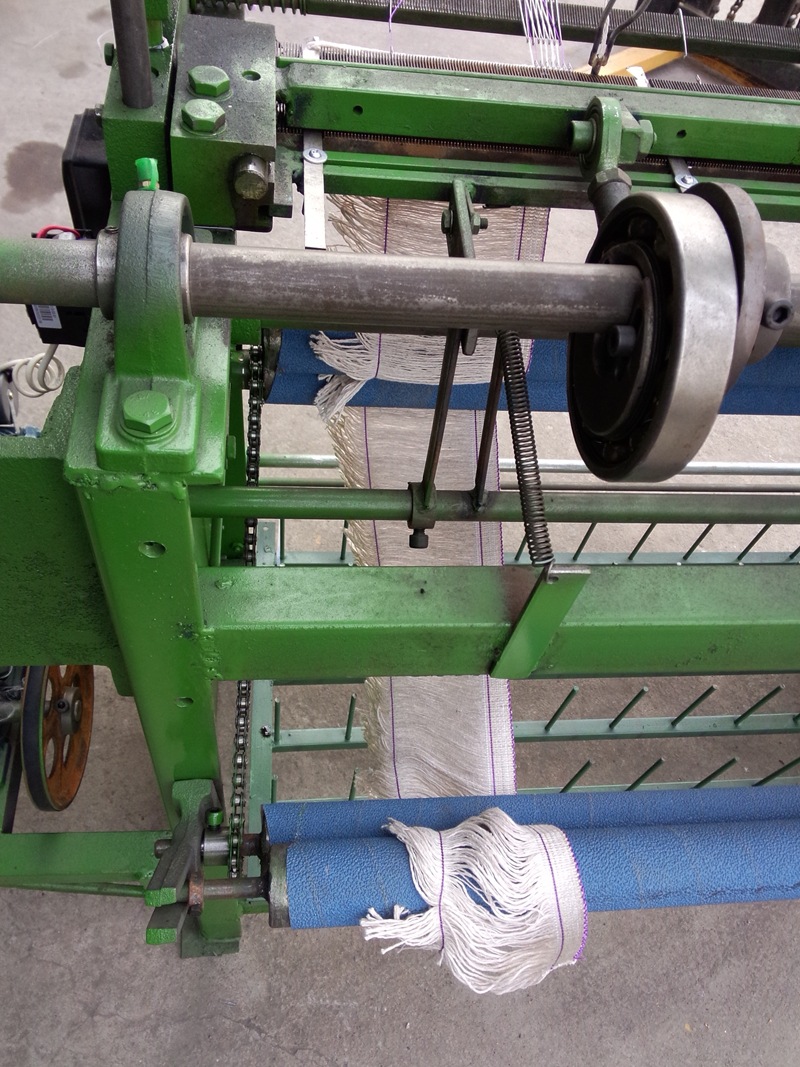 厂家直销花边机 窗帘花边机 排须机扭排机 吊穗机流苏机织带机