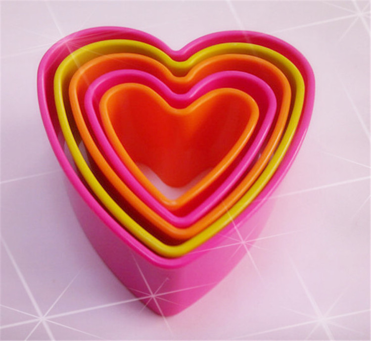 塑料爱心饼干模心形蛋糕模蛋糕切模五件套蛋糕切刀心型蛋糕模