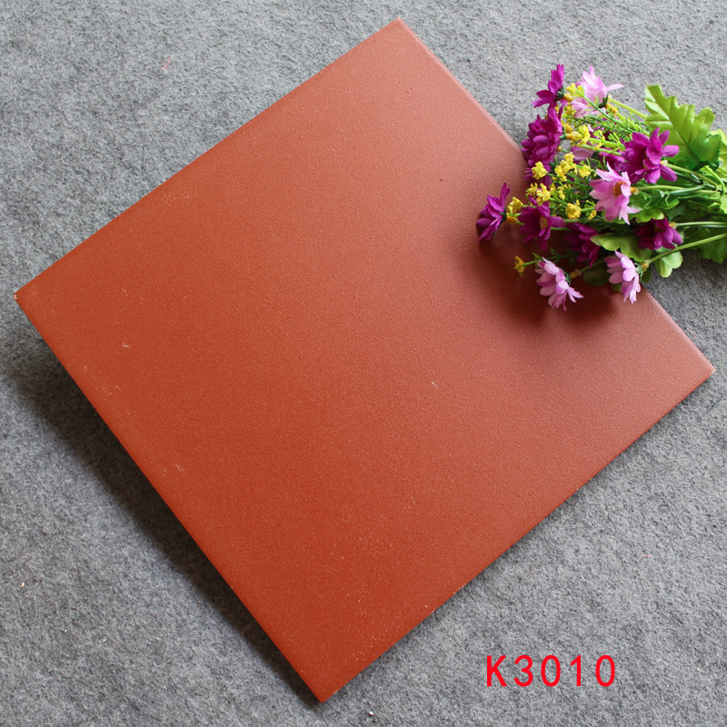 陶瓷城热卖 红色吸水陶土砖 耐寒耐热防滑吸水地板砖 园林瓷砖