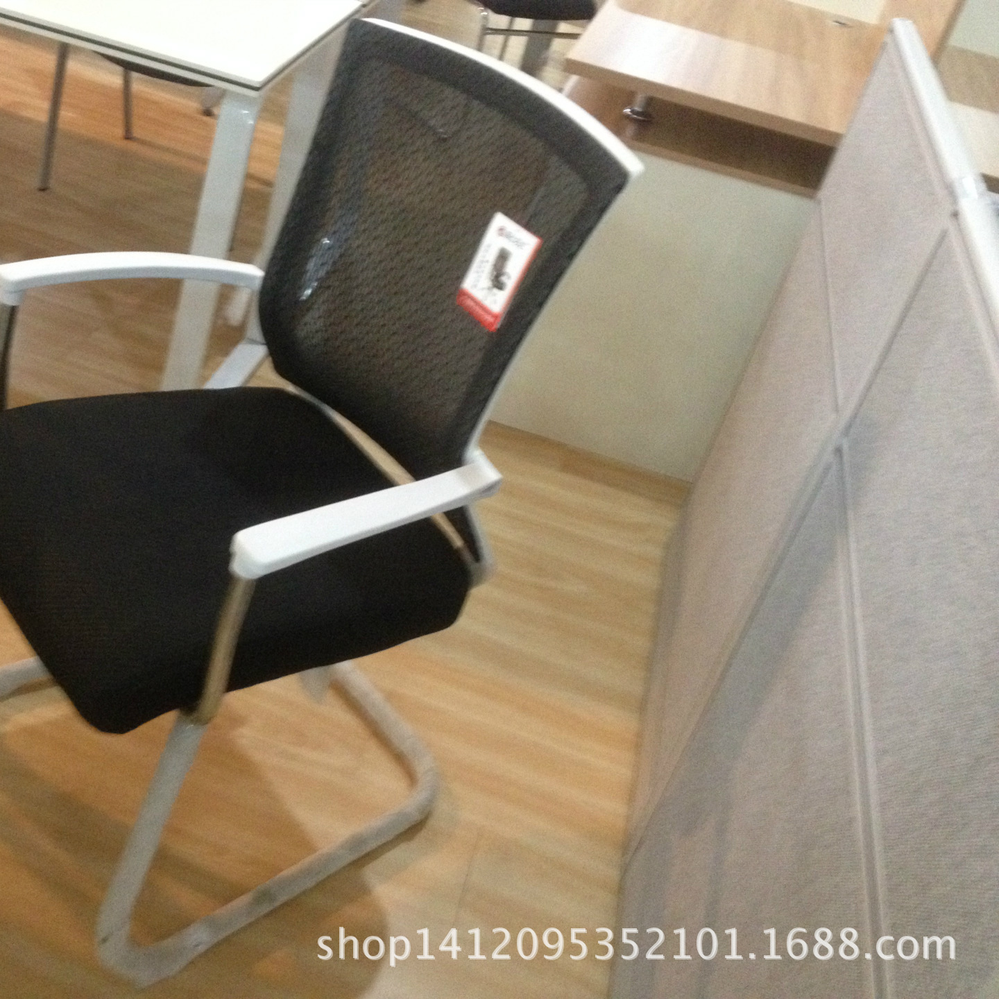 1739640418_742580772