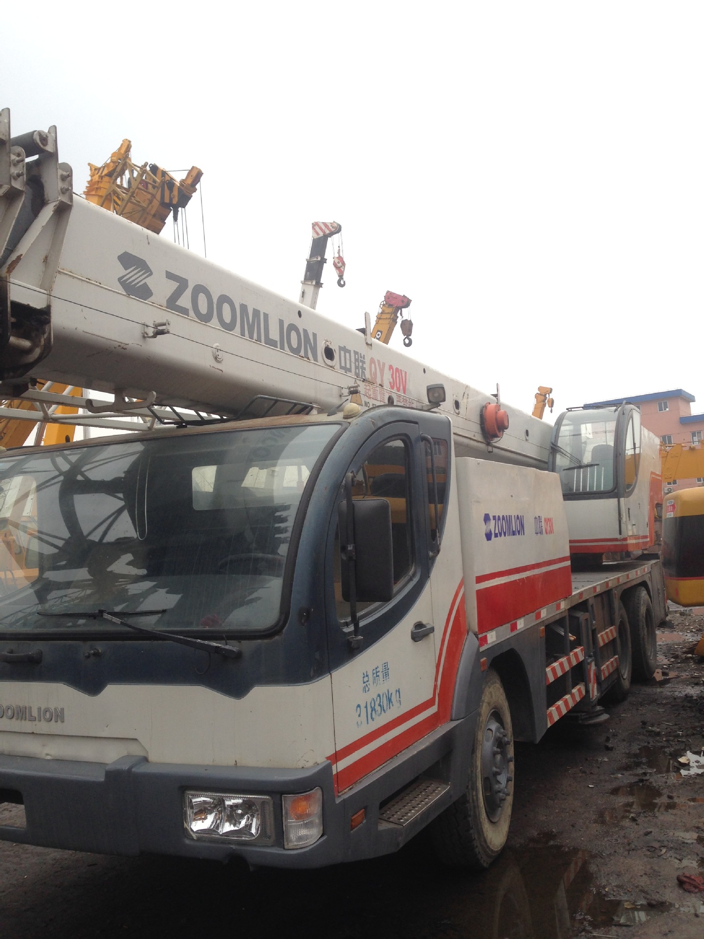 提供浦沅25吨汽车吊 二手汽车吊 五节臂全驾前后圆弧