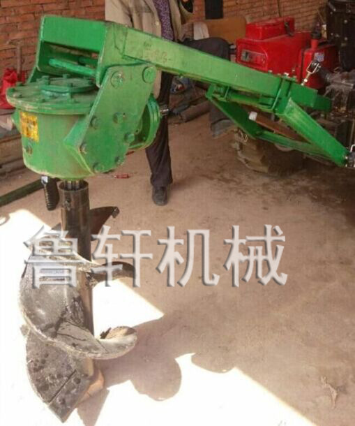 挖坑機 拖拉機