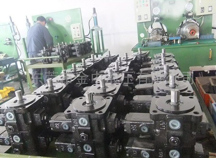 2472703674_551633639