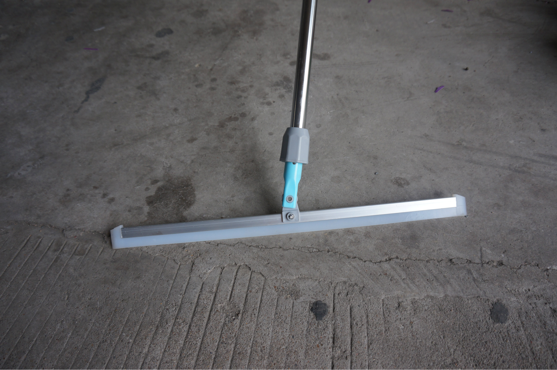 厂家直销 硅胶刮水器转向不锈钢杆地刮 刮水器 玻璃刮 刮水用具