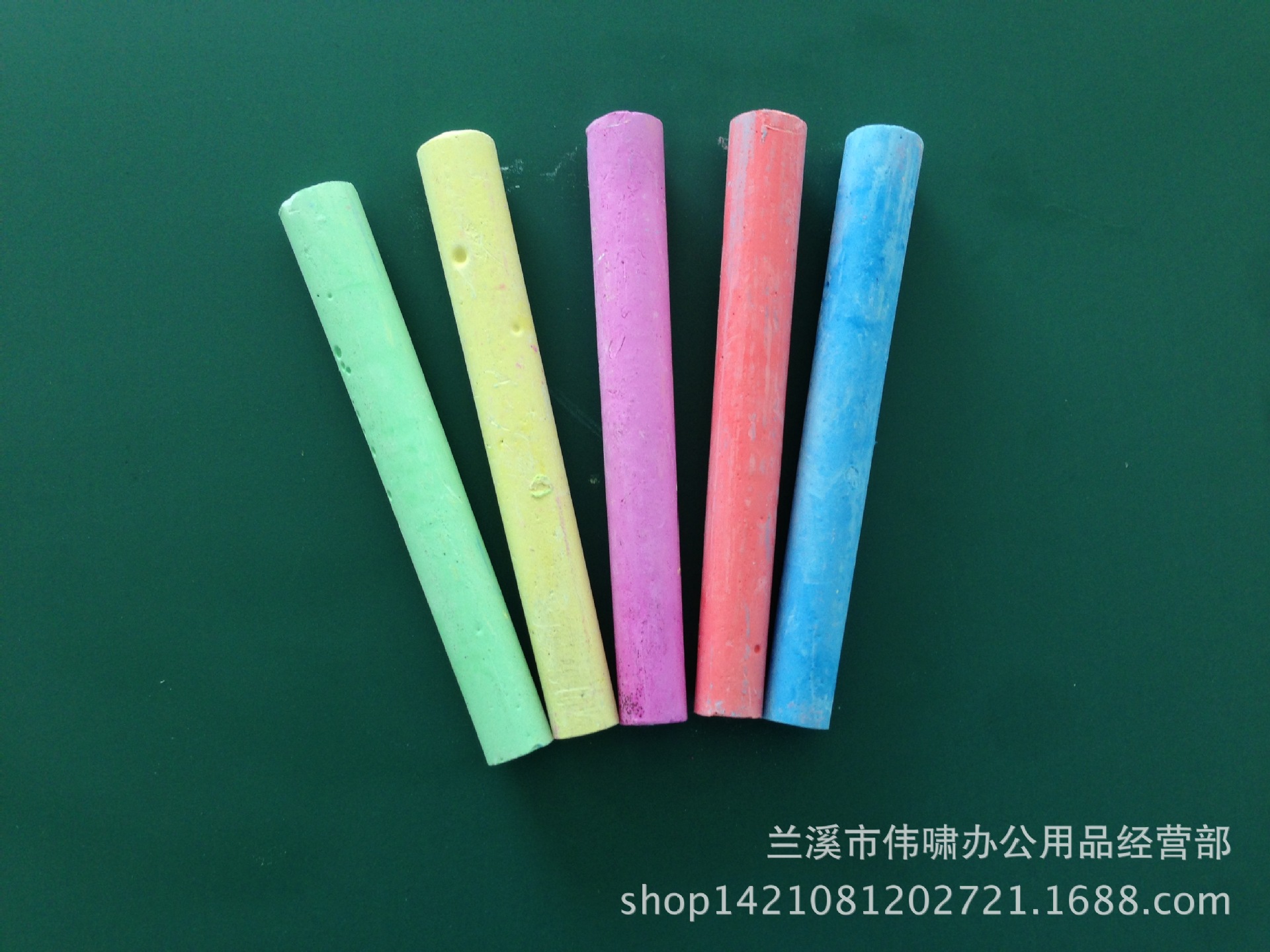 粉笔 彩色 普通粉笔盒装彩色儿童粉笔石膏粉笔普通彩色粉笔批发