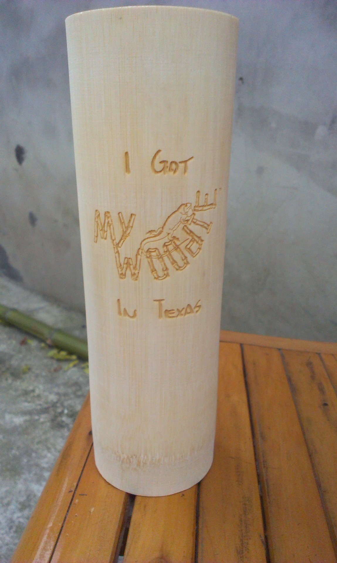 圆柱体曲面激光雕刻加工激光logo