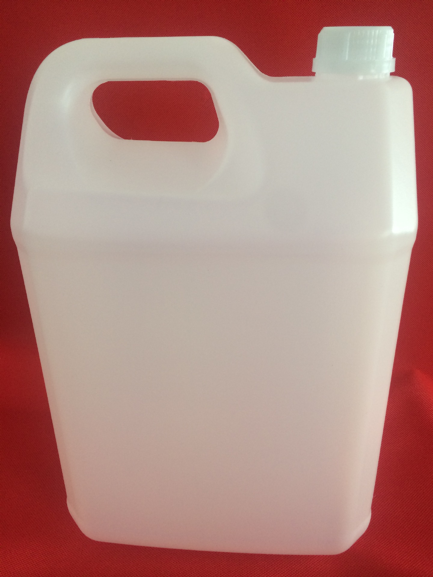 【名称】10l塑料桶 【材质】瓶身hdpe 盖子pp 【密封性】瓶口为自动去