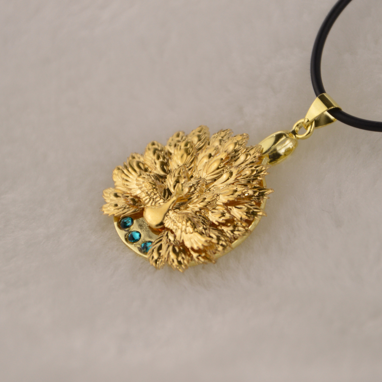 厂家直销 金箔孔雀吊坠 金项链 情人节生日礼物母亲节礼物送女友