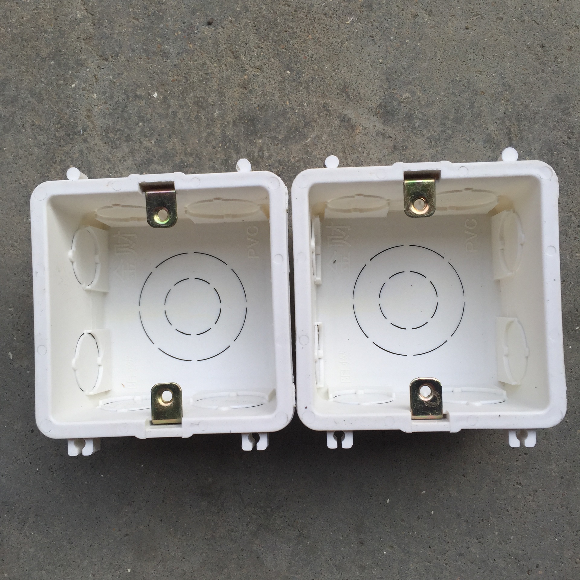 墙壁家用开关底盒暗盒86连接型厂家批发浙江宁波电缆接线盒pvc