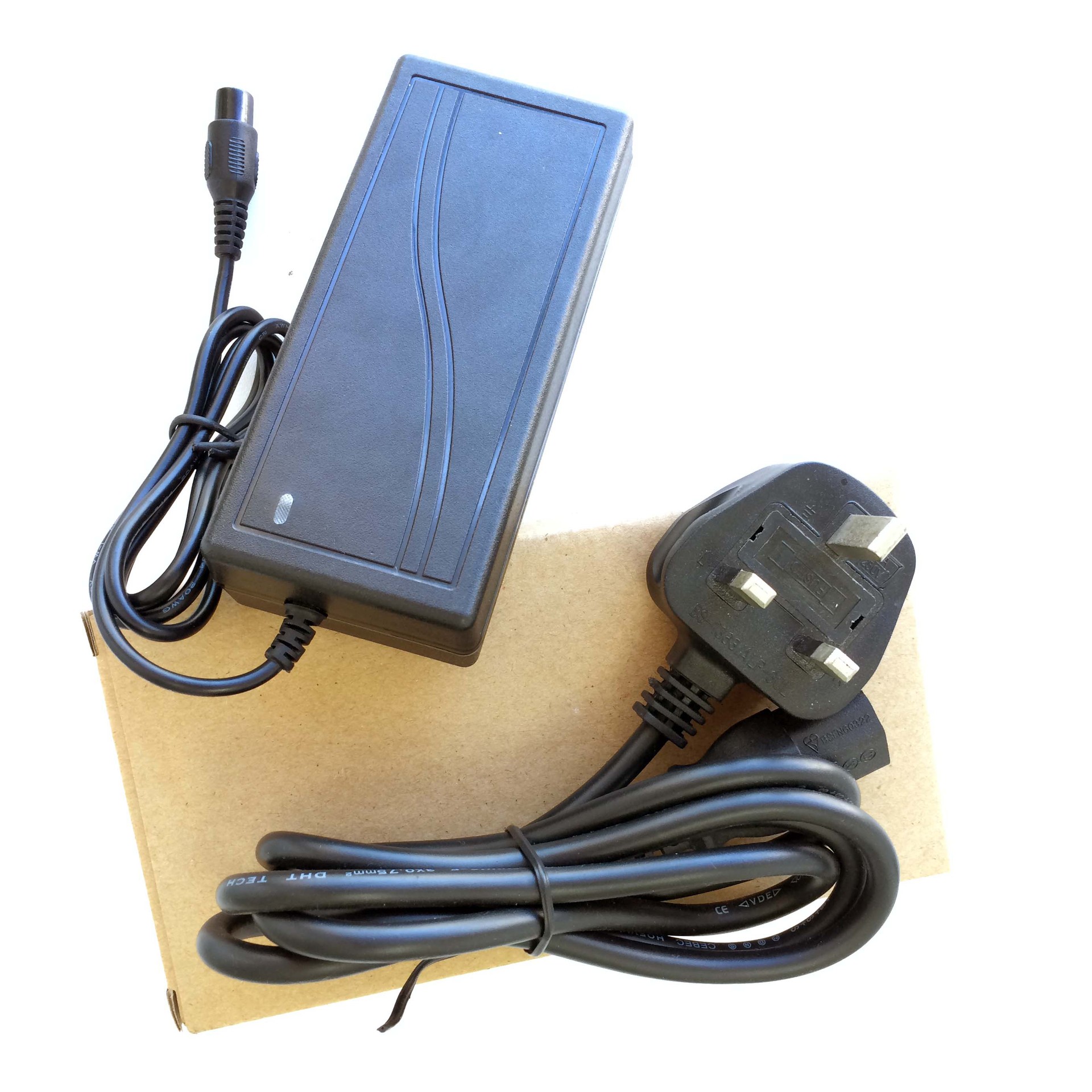 厂家直销扭扭车充电器30元现货