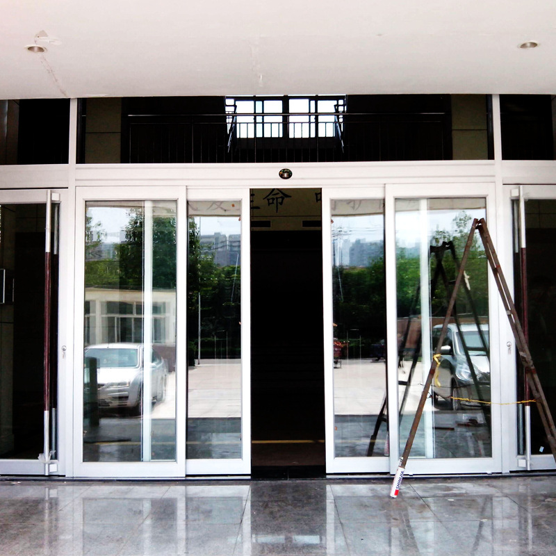 厂家出售 山东感应玻璃平移门 酒店豪华自