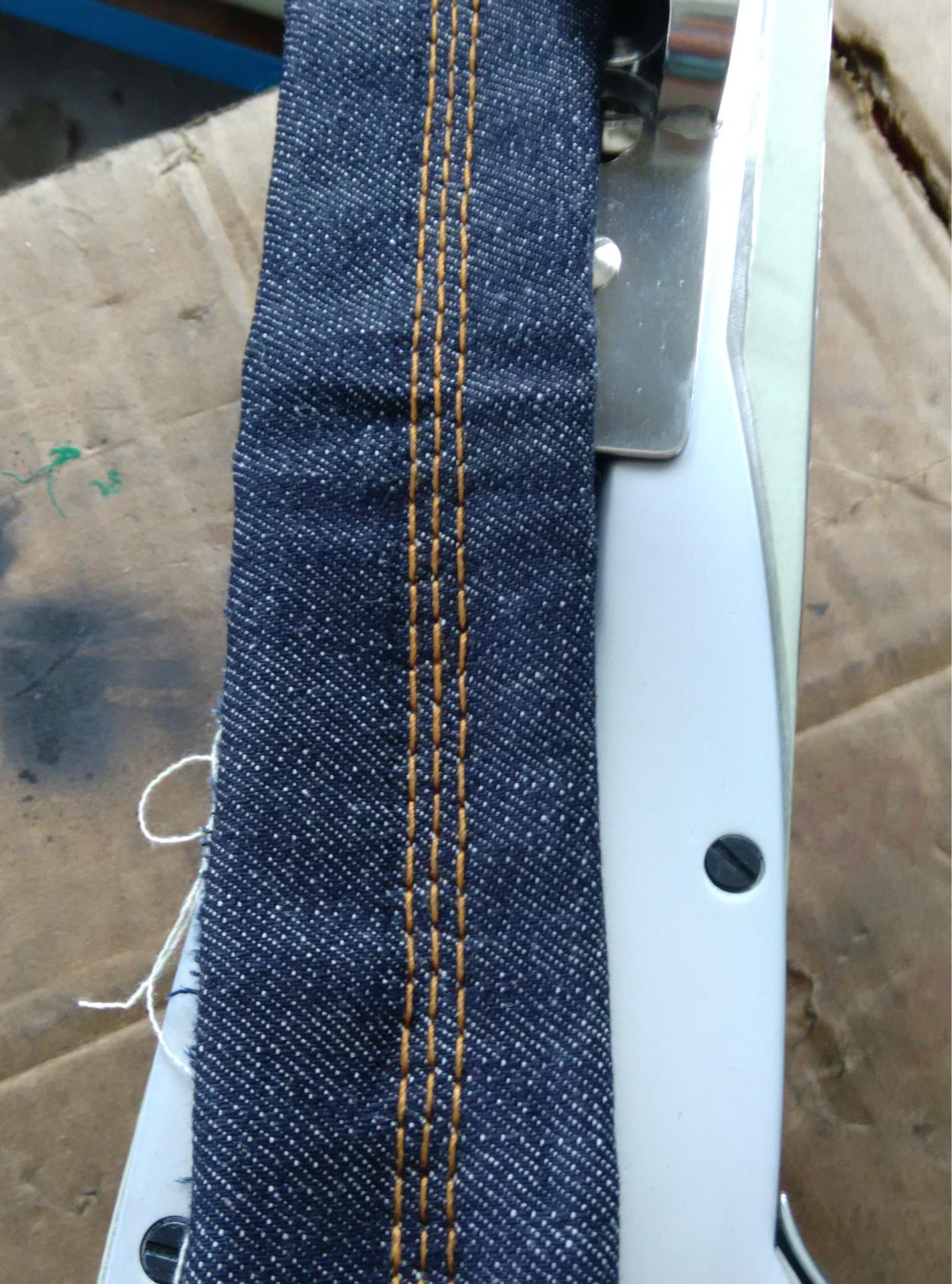 928厚料埋夹缝纫车 家用三针埋夹机