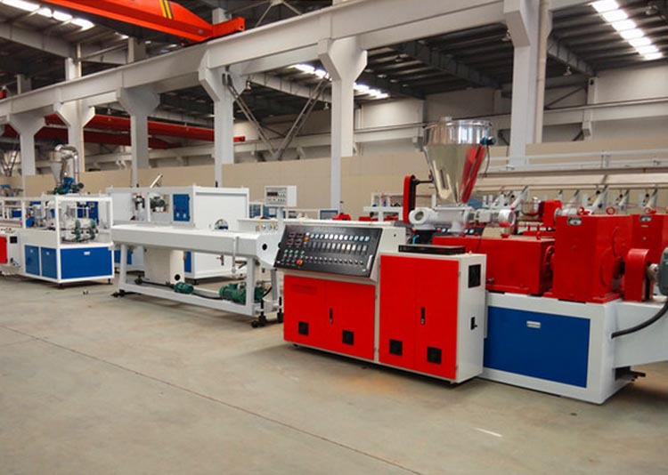 专业生产pvc线槽线管挤出生产线塑料型材押出设备