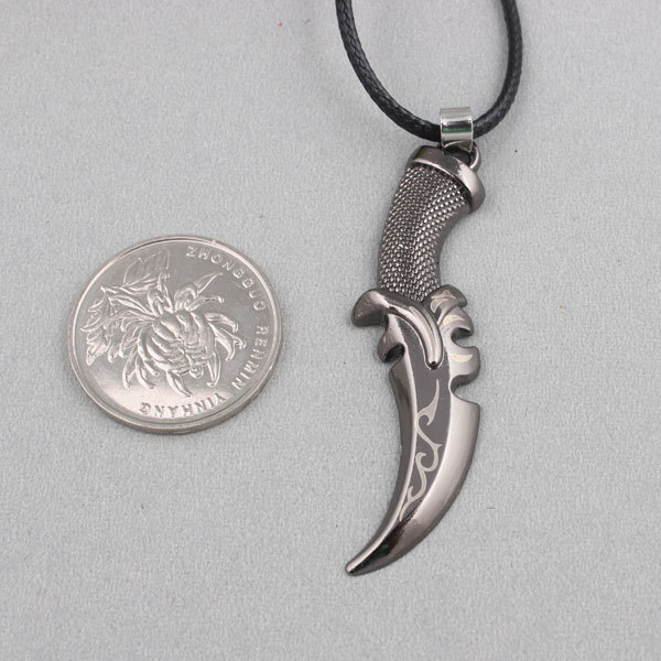 时尚霸气钛钢火焰刀项链男士饰品韩版吊坠型